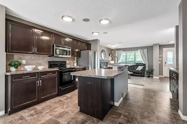 91 Cimarron Grove Close, Okotoks, AB T1S0H5