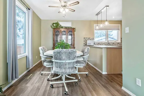 312 Foritana RD SE, Calgary, AB T2A2B6