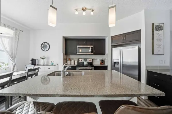 189 Mahogany DR, Calgary, AB t3m2k6