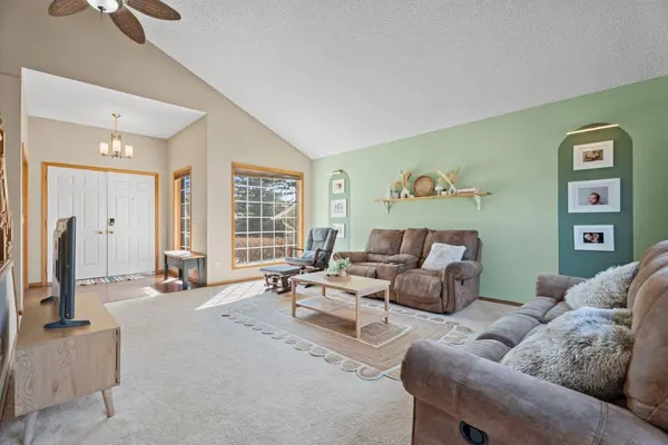 133 Carr CRES, Okotoks, AB T1S 1E5