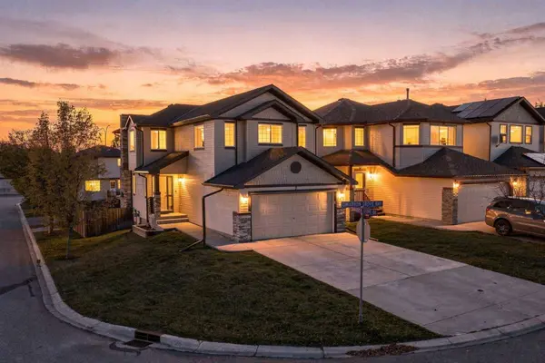 2 Cimarron Grove, Okotoks, AB T1S 2H3