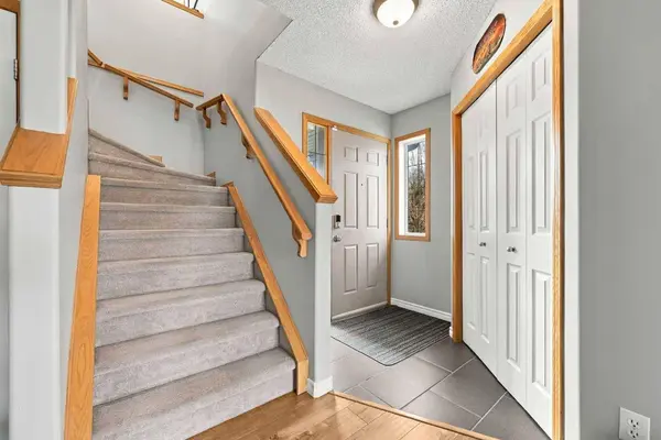 2 Cimarron Grove, Okotoks, AB T1S 2H3