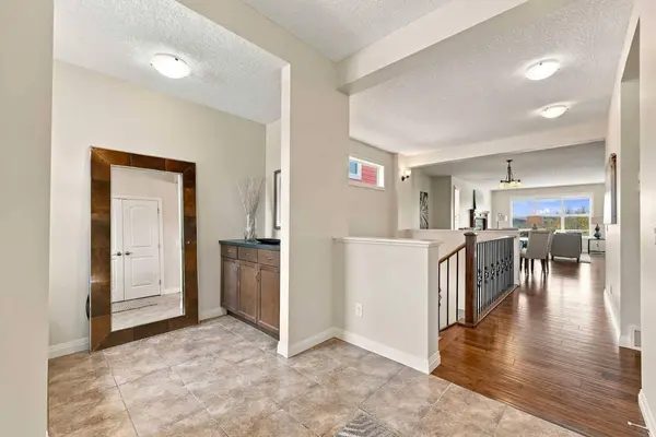14 Ridge View PL, Cochrane, AB T4C0P9