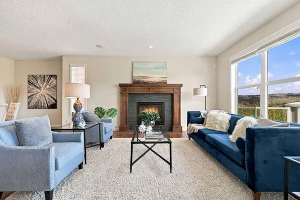 14 Ridge View PL, Cochrane, AB T4C0P9
