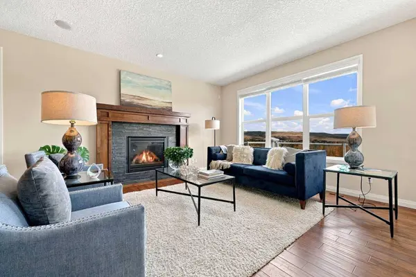 14 Ridge View PL, Cochrane, AB T4C0P9