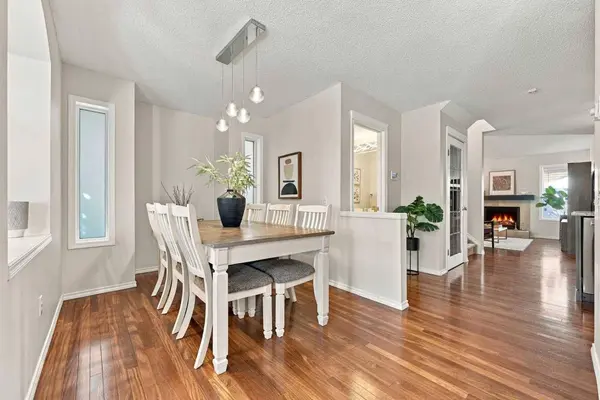124 Inverness Rise SE, Calgary, AB T2Z 2X1