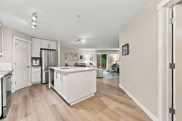 1811 34 AVE SW #112, Calgary, AB T2T2B9