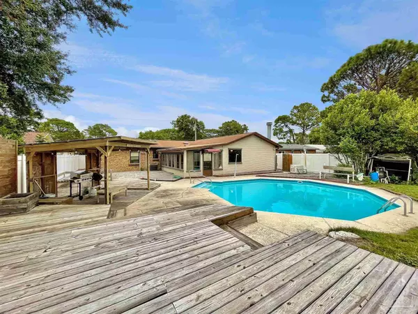 2995 Newton Dr, Pensacola, FL 32503