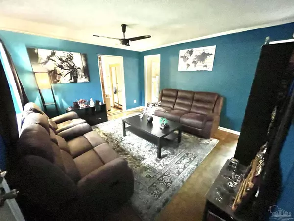 2995 Newton Dr, Pensacola, FL 32503