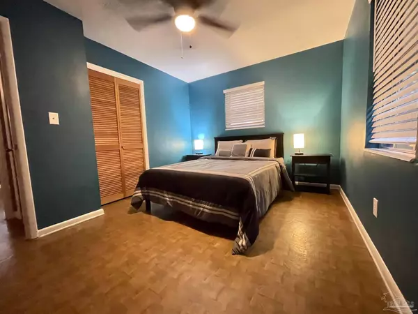 2995 Newton Dr, Pensacola, FL 32503