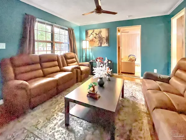 2995 Newton Dr, Pensacola, FL 32503