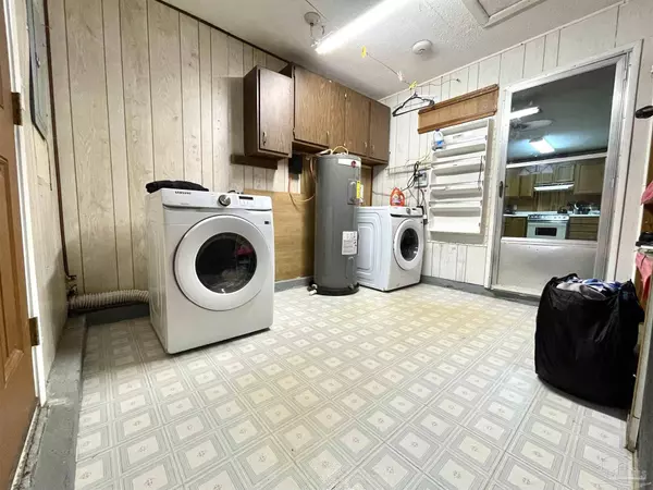 2995 Newton Dr, Pensacola, FL 32503