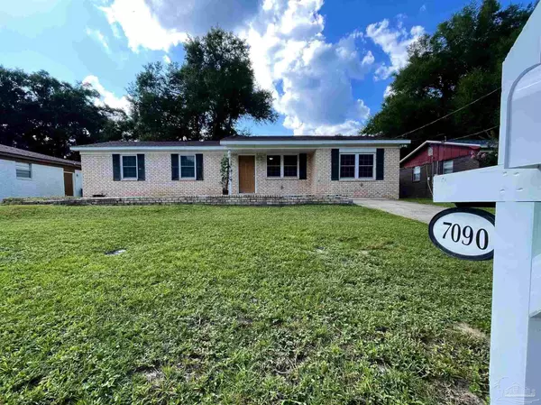 7090 Moore Ave, Pensacola, FL 32526
