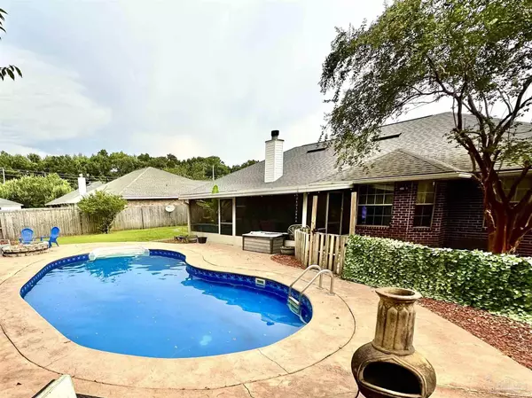 4983 Spencer Oaks Blvd, Pace, FL 32571