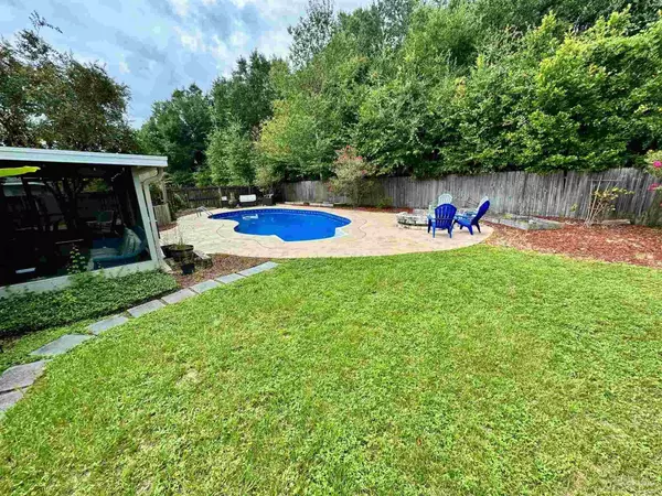 4983 Spencer Oaks Blvd, Pace, FL 32571