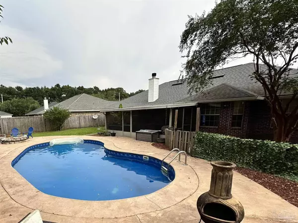 4983 Spencer Oaks Blvd, Pace, FL 32571