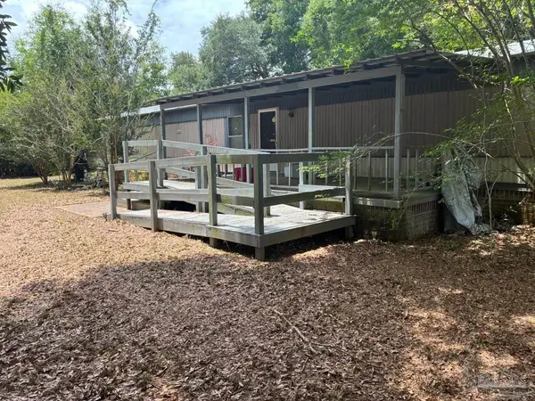 5117 W Spencer Field Rd, Pace, FL 32571