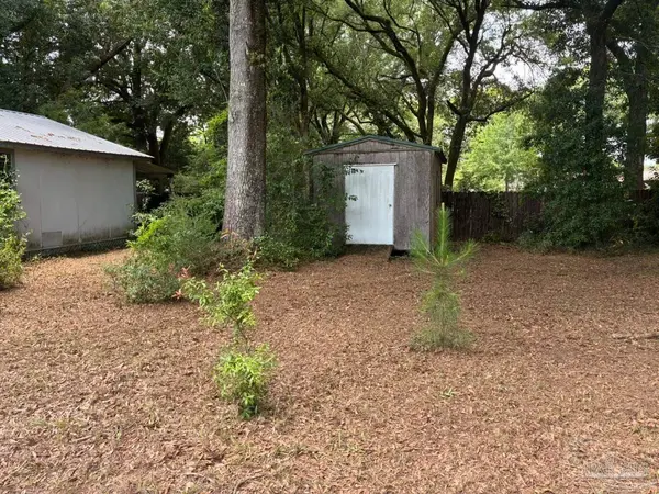 5117 W Spencer Field Rd, Pace, FL 32571