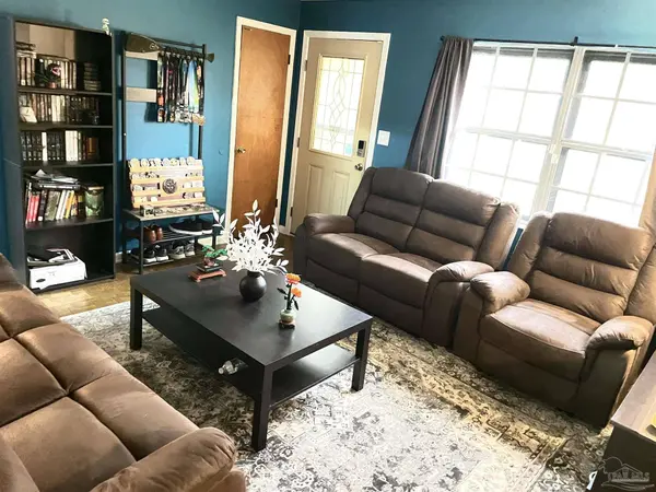 2995 Newton Dr, Pensacola, FL 32503