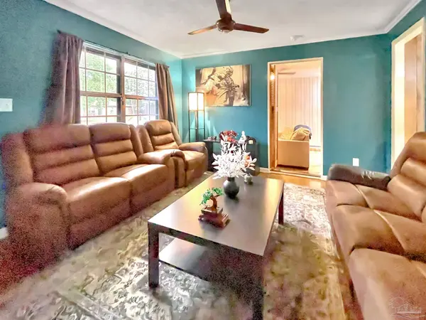 2995 Newton Dr, Pensacola, FL 32503