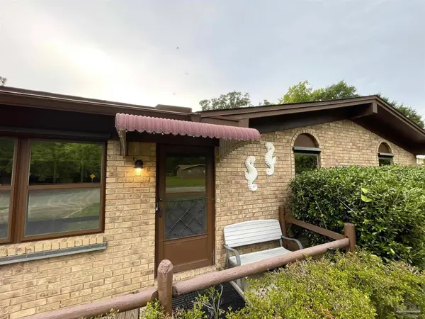 2995 Newton Dr, Pensacola, FL 32503