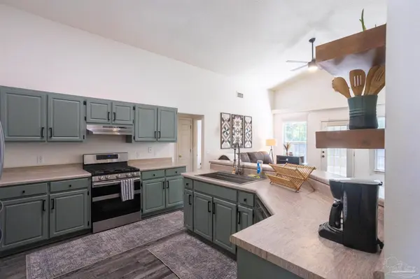 7996 Cayenne Way, Pensacola, FL 32526
