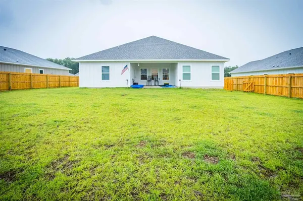 5614 Thatcher Rd, Crestview, FL 32539