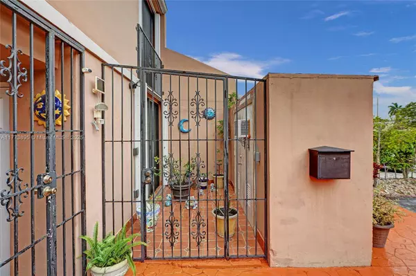 12332 SW 18th Ter, Miami, FL 33175