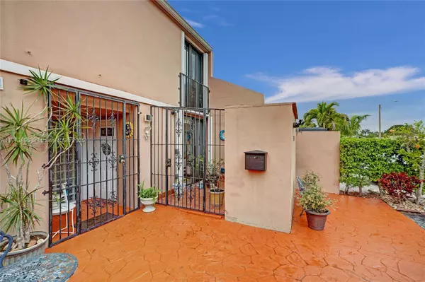 12332 SW 18th Ter, Miami, FL 33175