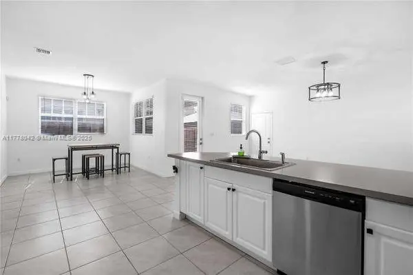 11732 SW 243rd St, Homestead, FL 33032