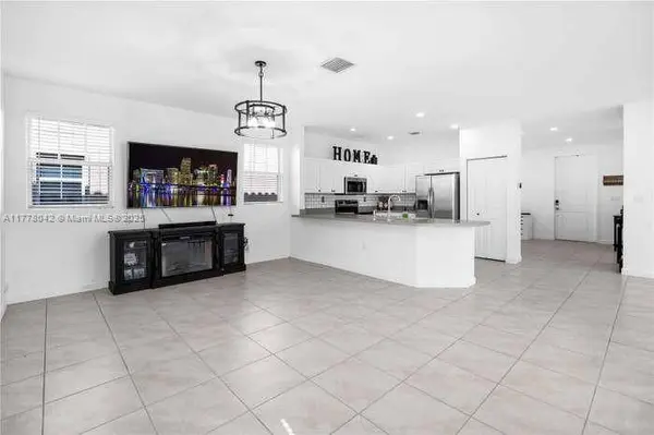 11732 SW 243rd St, Homestead, FL 33032