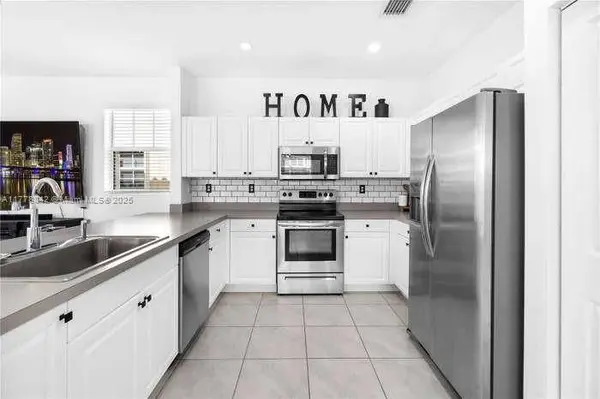 11732 SW 243rd St, Homestead, FL 33032