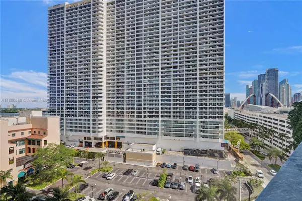 1750 N Bayshore Dr #4007, Miami, FL 33132