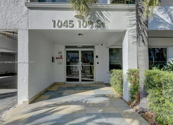 1045 10th St #907, Miami Beach, FL 33139