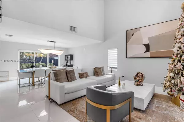 14206 SW 164th Ter, Miami, FL 33177