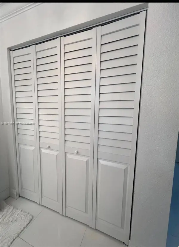 1400 Saint Charles Pl #204, Pembroke Pines, FL 33026