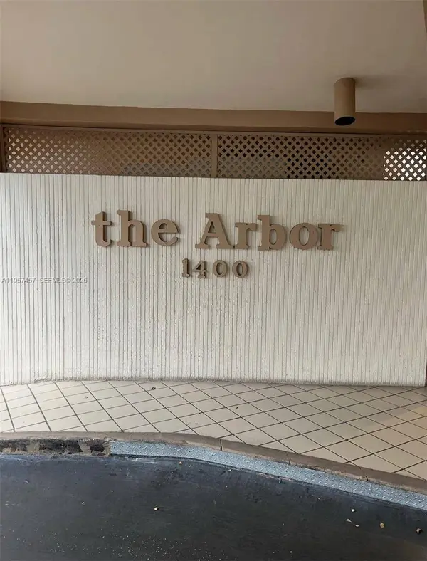 1400 Saint Charles Pl #204, Pembroke Pines, FL 33026