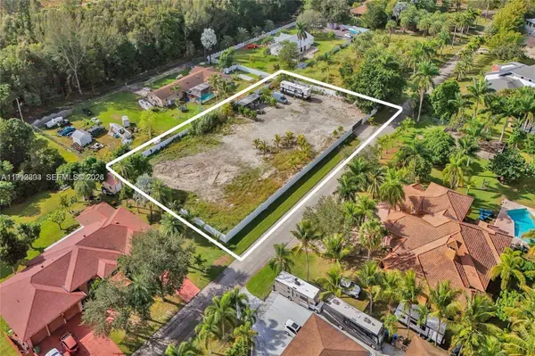 19730 SW 14th St, Pembroke Pines, FL 33029
