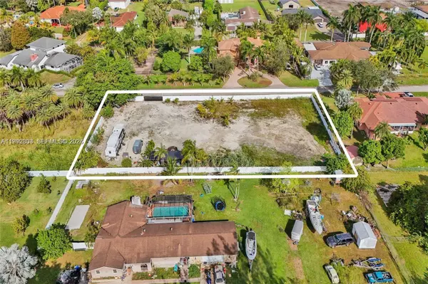 19730 SW 14th St, Pembroke Pines, FL 33029