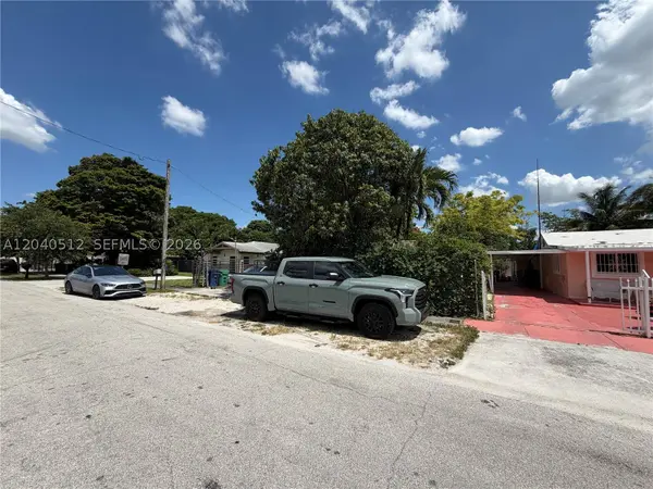 867 NW 109th St, Miami, FL 33168