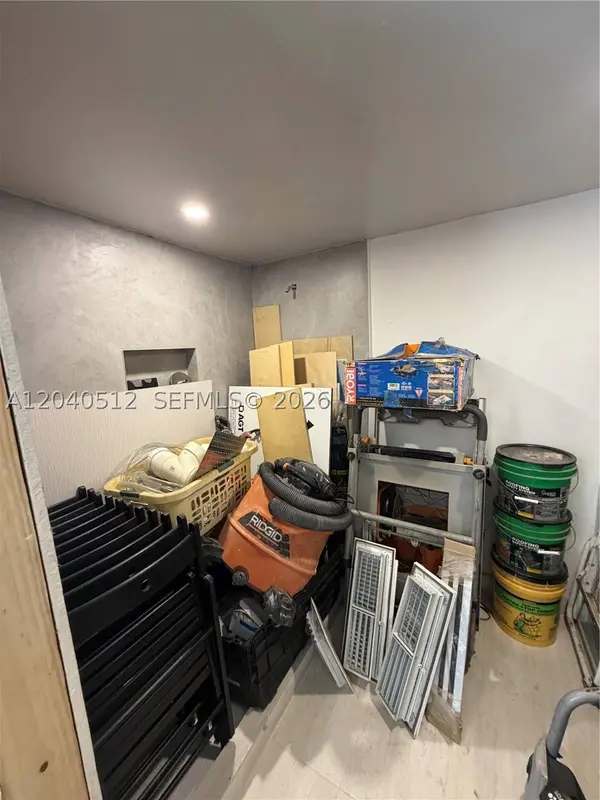 867 NW 109th St, Miami, FL 33168