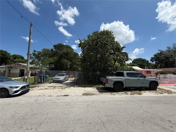 867 NW 109th St, Miami, FL 33168
