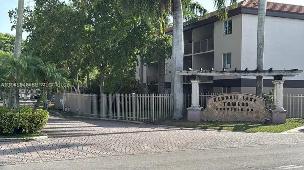 15241 SW 80th St #207, Miami, FL 33193