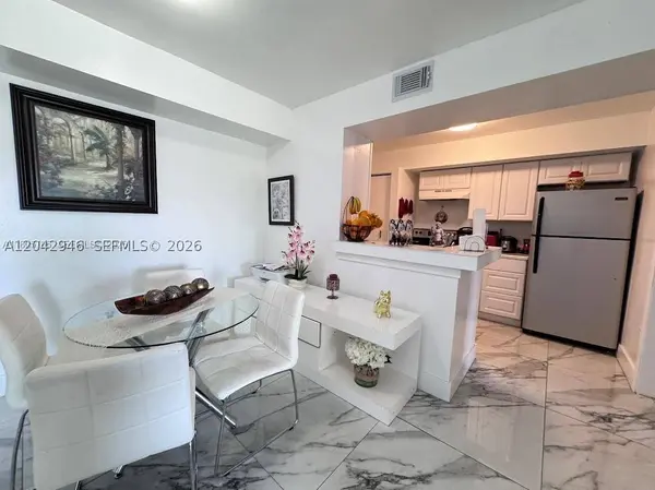 15241 SW 80th St #207, Miami, FL 33193