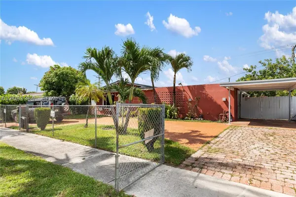 1211 NW 179th St