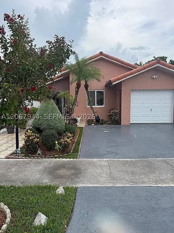10070 SW 2nd St