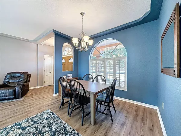 5420 FERN DR, Weeki Wachee, FL 34607