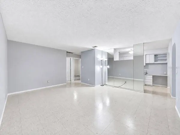 1026 W RAMBLA ST, Tampa, FL 33612