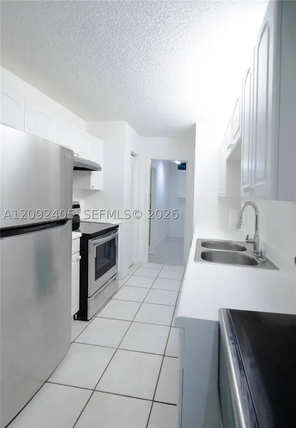 100 SE Eyerly Ave, Port St. Lucie, FL 34983