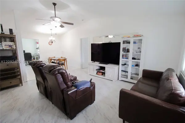 100 SE Eyerly Ave, Port St. Lucie, FL 34983